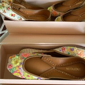 Floral Embroidered Women's Shoes - Multicolor flats Juti 3 pairs